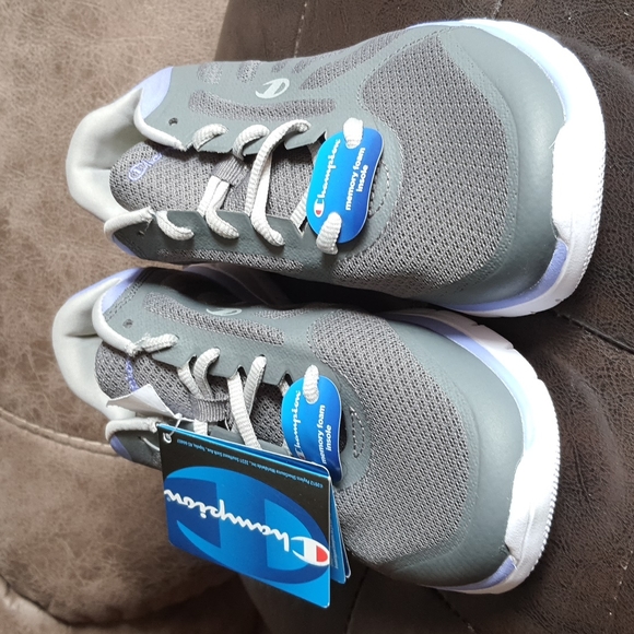🆕 NWT CHAMPIONS MEMORY FOAM SNEAKERS ATHLETIC SHOES (4-04132020) - Picture 7 of 7